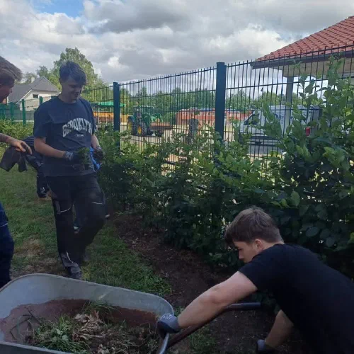 Arbeitseinsatz auf dem Schützenplatz